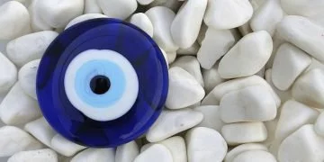 Ochiul Grecesc – Semnificația Și Simbolismul Viselor 6